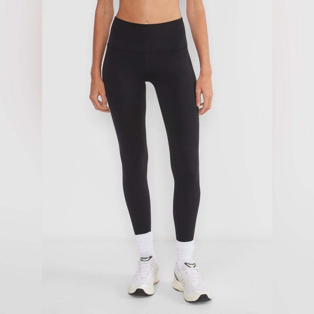 BUTTER Cheeky Hi-Rise Legging - size 10